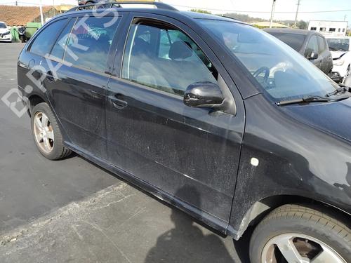 Used Right front door Right front door SKODA FABIA I Combi (6Y5) 1.2 (64 hp) 36360102 36360102