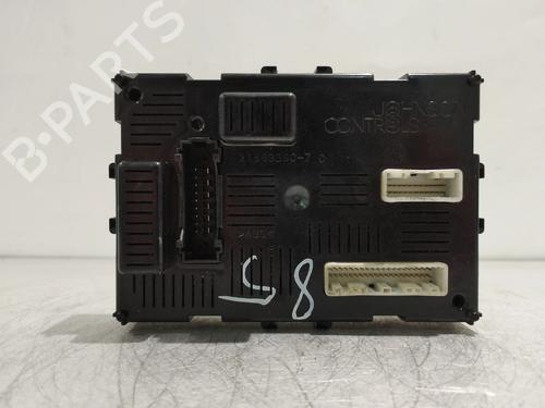 Used Fuse box Fuse box RENAULT CLIO III (BR0/1, CR0/1) 1.2 16V (BR02, BR0J, BR11, CR02, CR0J, CR11) (75 hp) 36379110 36379110