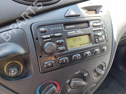 Radio Radio FORD FOCUS I (DAW, DBW) 1.4 16V (75 hp) 36408247 36408247