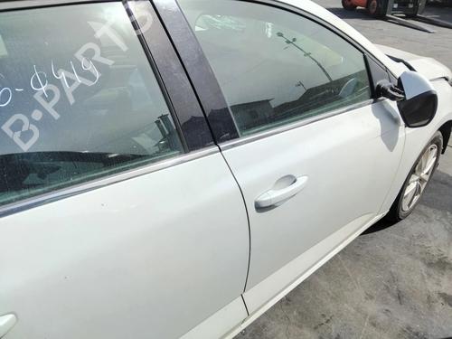 right-front-door-renault-megane-iv-grandtour-k9amn_-2016-36408359 main image