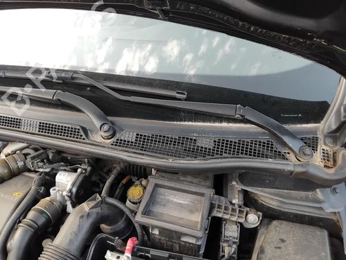 Used Front wiper motor Front wiper motor RENAULT CAPTUR I (J5_, H5_) 1.5 dCi 90 (J5N4, J5M5, J5MW, J5M6, J5AL, J5AJ) (90 hp) 36410503 36410503