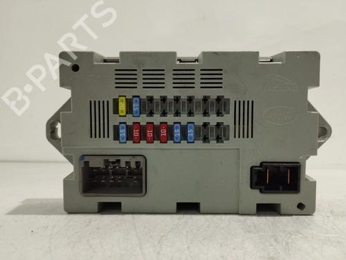 Used Fuse box Fuse box 36537736 36537736