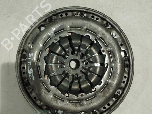 other-renault-megane-iii-coupe-dz01_-2008-2009-2010-2011-2012-2013-2014-2015-2016-36563065 main image