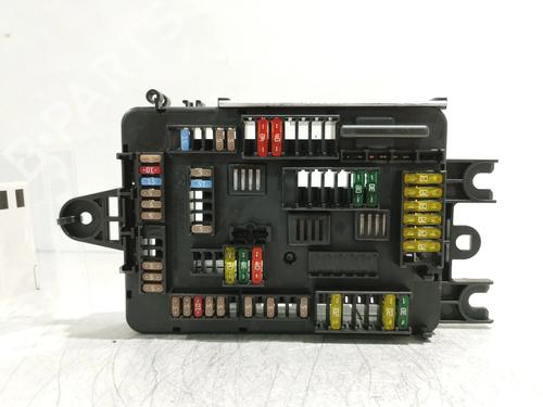 Used Fuse box Fuse box 37178893 37178893