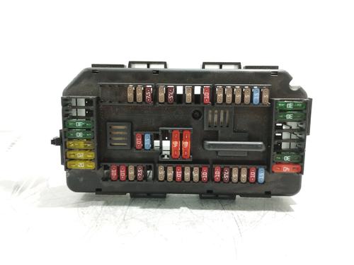 Used Fuse box Fuse box 37178892 37178892