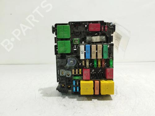 Used Fuse box Fuse box 37178906 37178906
