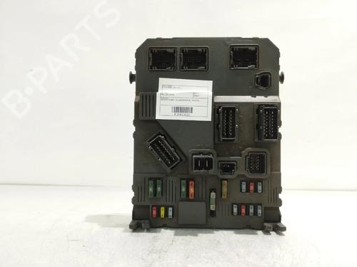 Used Fuse box Fuse box 36778604 36778604
