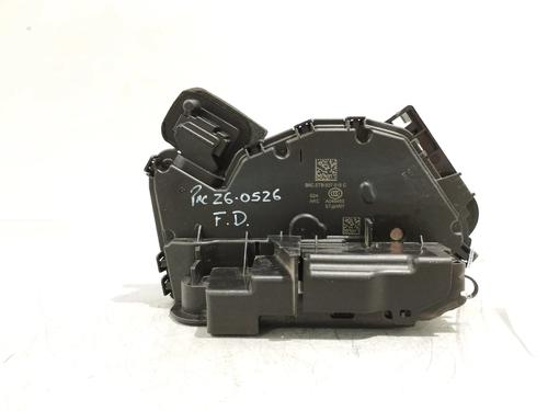 front-right-lock-vw-golf-viii-cd1-da1-2019-36769342 main image