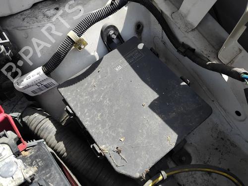Used Fuse box Fuse box 37090845 37090845