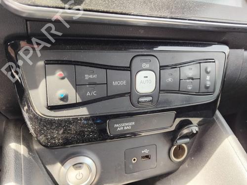 Used Climate control Climate control 37090828 37090828