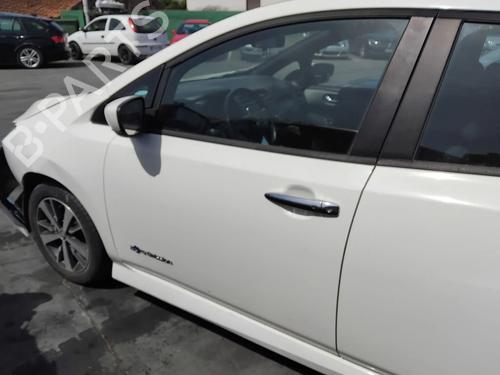 Used Left front door Left front door 37090830 37090830