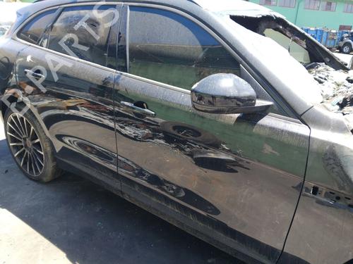 Used Right front door Right front door 37091002 37091002