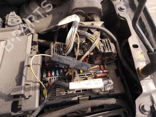 Used Fuse box Fuse box 37091300 37091300