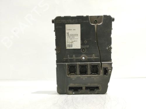 Used Fuse box Fuse box 37671381 37671381