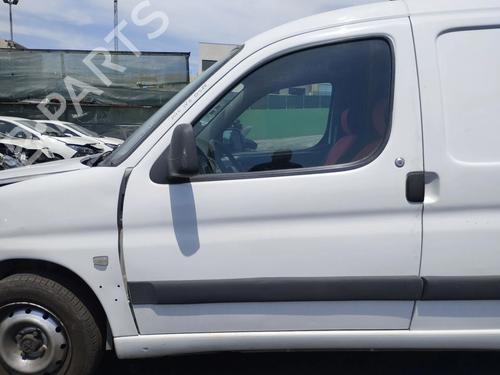 Used Left front door Left front door 37401223 37401223