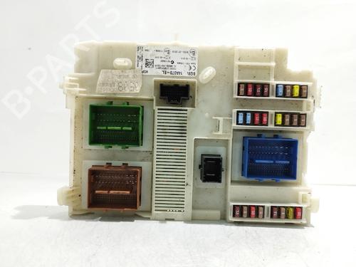 Used Fuse box Fuse box 37448550 37448550
