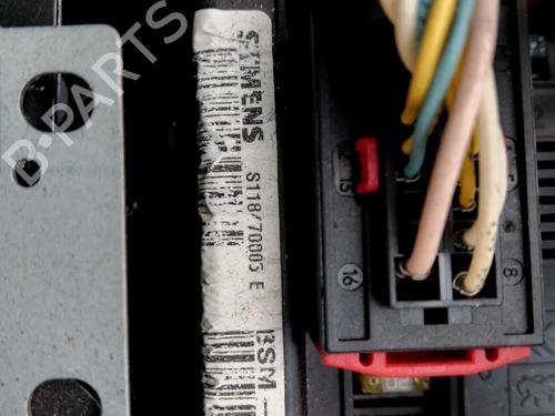 Fuse box CITROËN C5 I (DC_) 2.2 HDi (DC4HXB, DC4HXE) | BP37510350E1 - Image 2
