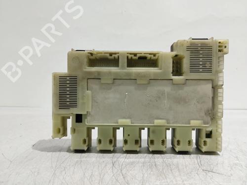 Used Fuse box Fuse box 37522410 37522410