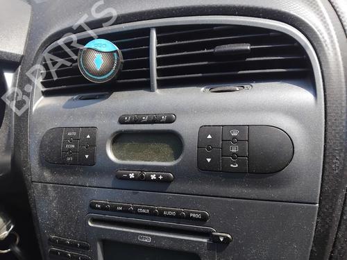 Used Climate control Climate control 37611289 37611289