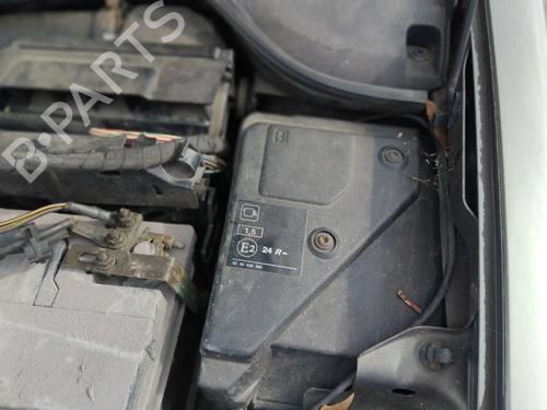 Used Fuse box Fuse box 37611298 37611298