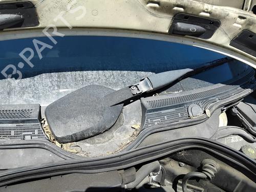 Used Front wiper motor Front wiper motor 37720928 37720928