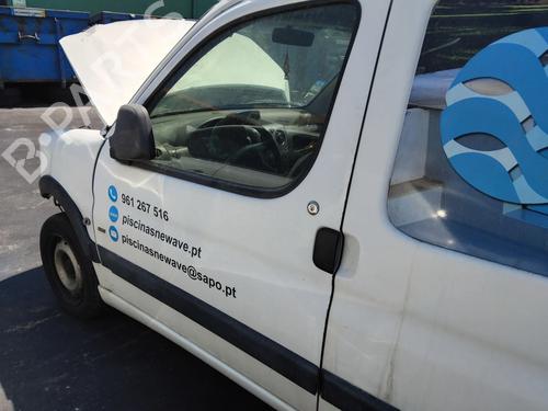 Used Left front door Left front door 37875220 37875220