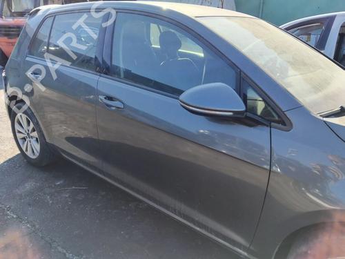 Used Right front door Right front door 38020014 38020014