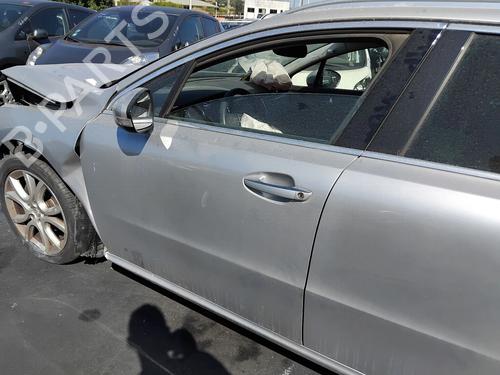 Used Left front door Left front door 38021182 38021182