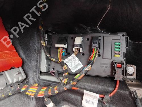 fuse-box-bmw-3-f30-f80-2011-2012-2013-2014-2015-2016-2017-2018-38053555 main image