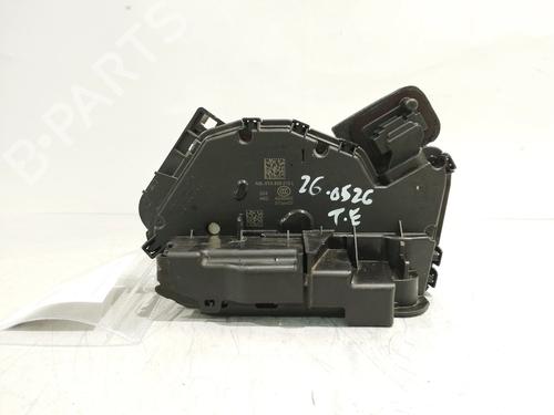 venstre-bagtil-las-vw-golf-viii-cd1-da1-2019-36769345 main image
