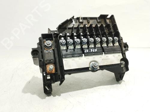 Used Fuse box Fuse box 38086640 38086640
