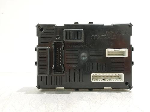Used Fuse box Fuse box 38190614 38190614