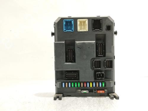 Used Fuse box Fuse box 38785081 38785081