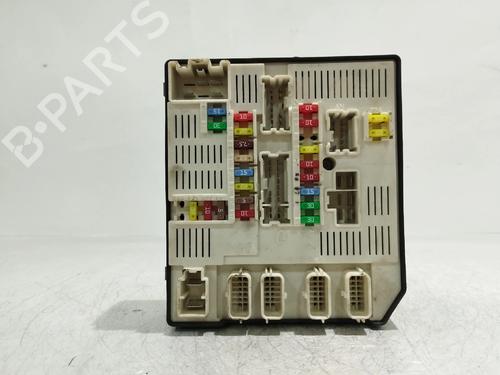 Used Fuse box Fuse box 38324010 38324010