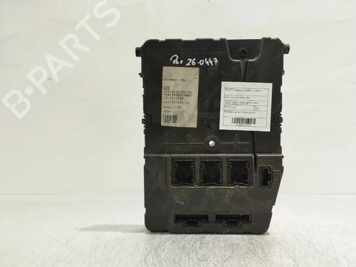 Used Fuse box Fuse box 38337057 38337057