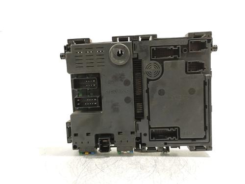 Used Fuse box Fuse box 38337064 38337064