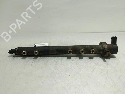 Used Injection rail Injection rail 38337066 38337066