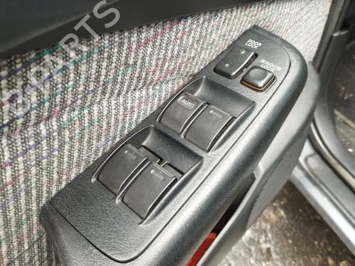 Used Left front window switch Left front window switch 38525829 38525829