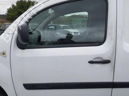 Used Left front door Left front door 38566589 38566589