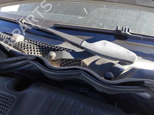 front-windshield-wiper-arm-mercedes-benz-c-class-w204-2007-2008-2009-2010-2011-2012-2013-2014-2015-39169471 main image