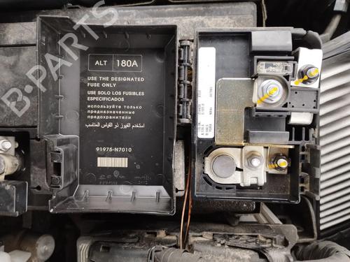 Used Fuse box Fuse box 39560888 39560888