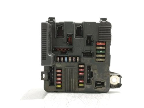 Used Fuse box Fuse box 39589633 39589633