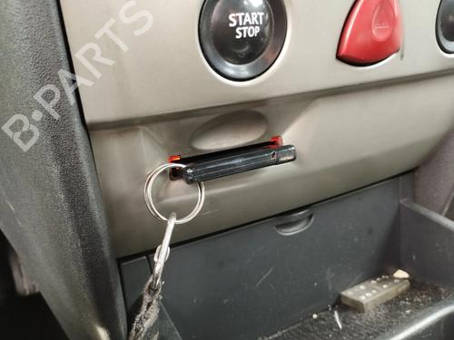Used Electronic module Electronic module RENAULT MEGANE II Estate (KM0/1_) 1.5 dCi (KM0F, KM0T, KM2B) (82 hp) 39748161 39748161