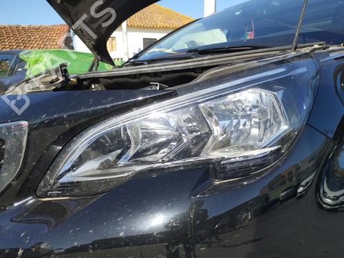Used Left headlight Left headlight PEUGEOT 3008 Van (MR_, MC_, MJ_) PureTech 130 (MRHNYH) (131 hp) 39750150 39750150