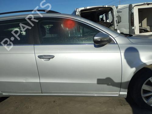 right-front-door-vw-passat-b7-variant-365-2010-2011-2012-2013-2014-2015-39932192 main image
