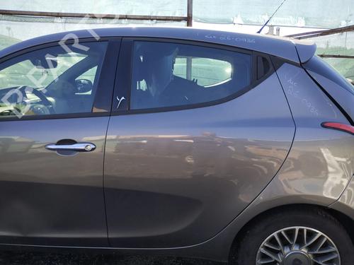 left-rear-door-lancia-ypsilon-312_-2011-39963770 main image