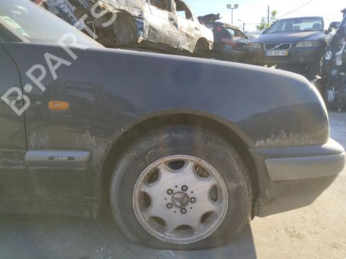 Used Right front fenders Right front fenders MERCEDES-BENZ E-CLASS (W210) E 200 (210.035) (136 hp) 40019435 40019435