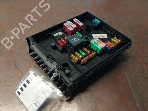 Used Fuse box Fuse box SKODA OCTAVIA II (1Z3) 1.6 TDI (105 hp) 28305250 28305250