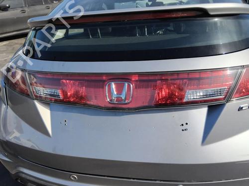 Used Door moulding trim Door moulding trim HONDA CIVIC VIII Hatchback (FN, FK) 2.2 CTDi (FK3) (140 hp) 40089674 40089674