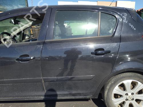 Used Left rear door Left rear door OPEL CORSA D (S07) 1.2 (L08, L68) (80 hp) 40234991 40234991